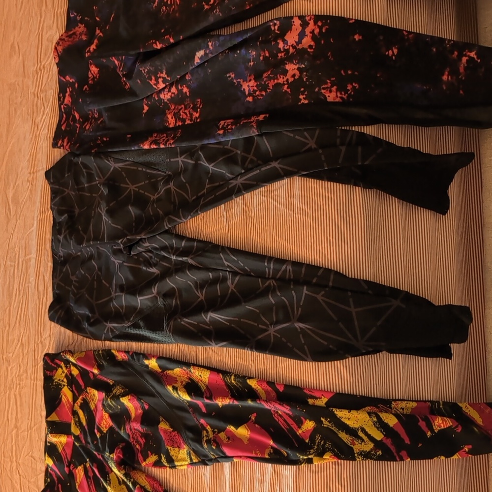 3 pairs of PopFit leggings, size small. All 3 pairs for $15
